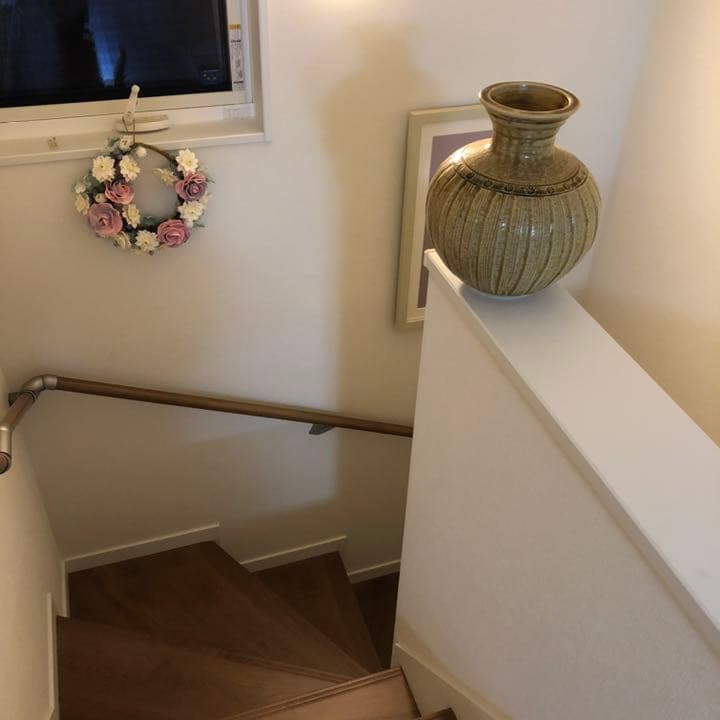 究極の美◼️蔵からかなり美しい大きな壺、壷が出てきました。花道具