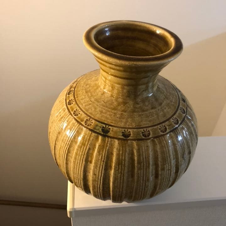 究極の美◼️蔵からかなり美しい大きな壺、壷が出てきました。花道具、古美術品
