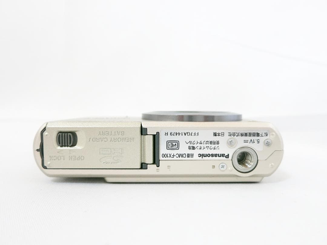 デジタルカメラ／Panasonic LUMIX DMC-FX100 ゴールド - メルカリ