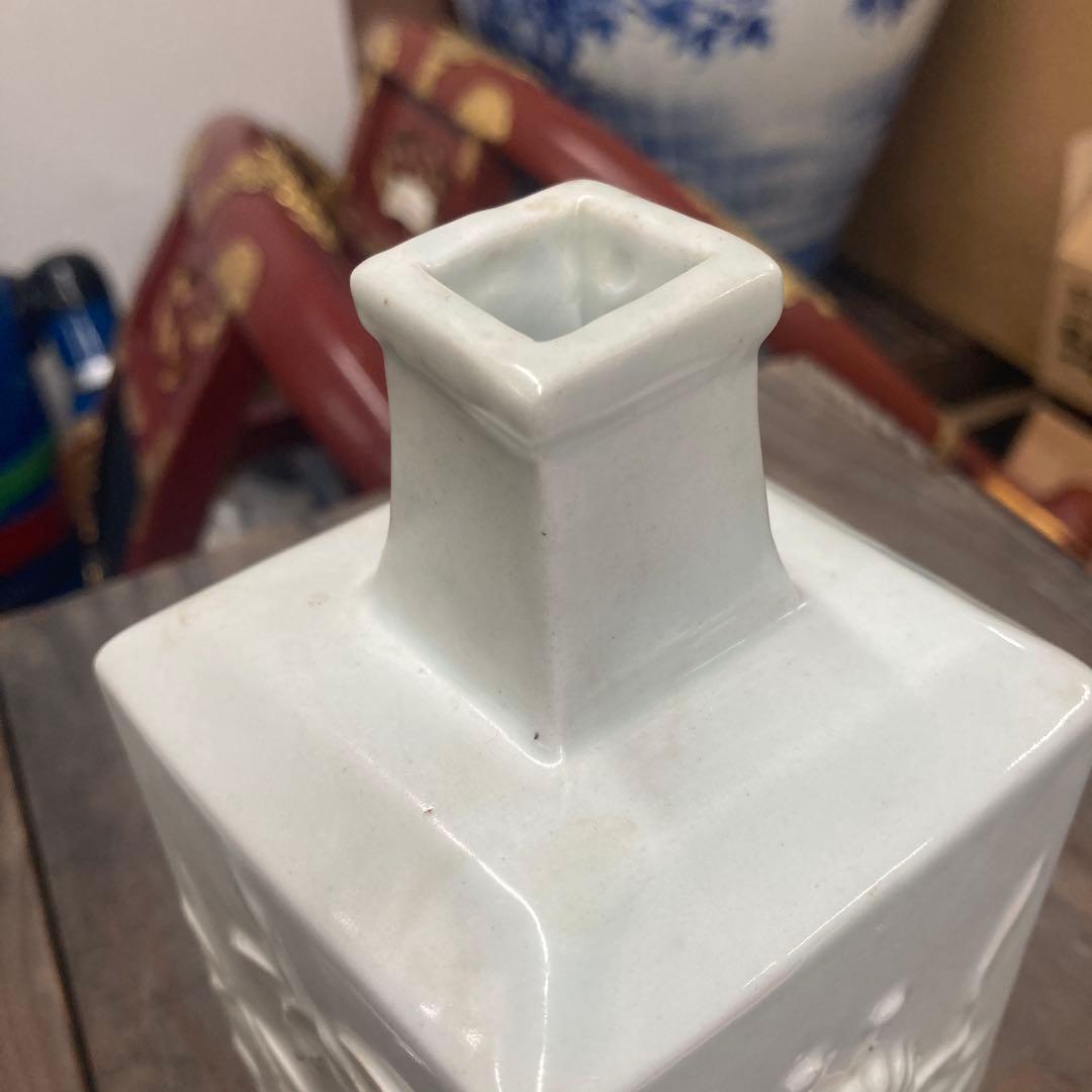 李朝 青白磁角徳利 陽刻 朝鮮美術