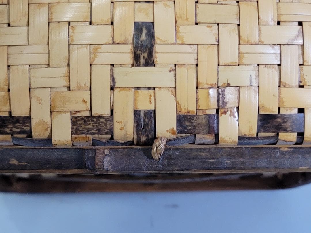 東山麓 東竹園斎作 四方形白錆花籠 共箱 美品