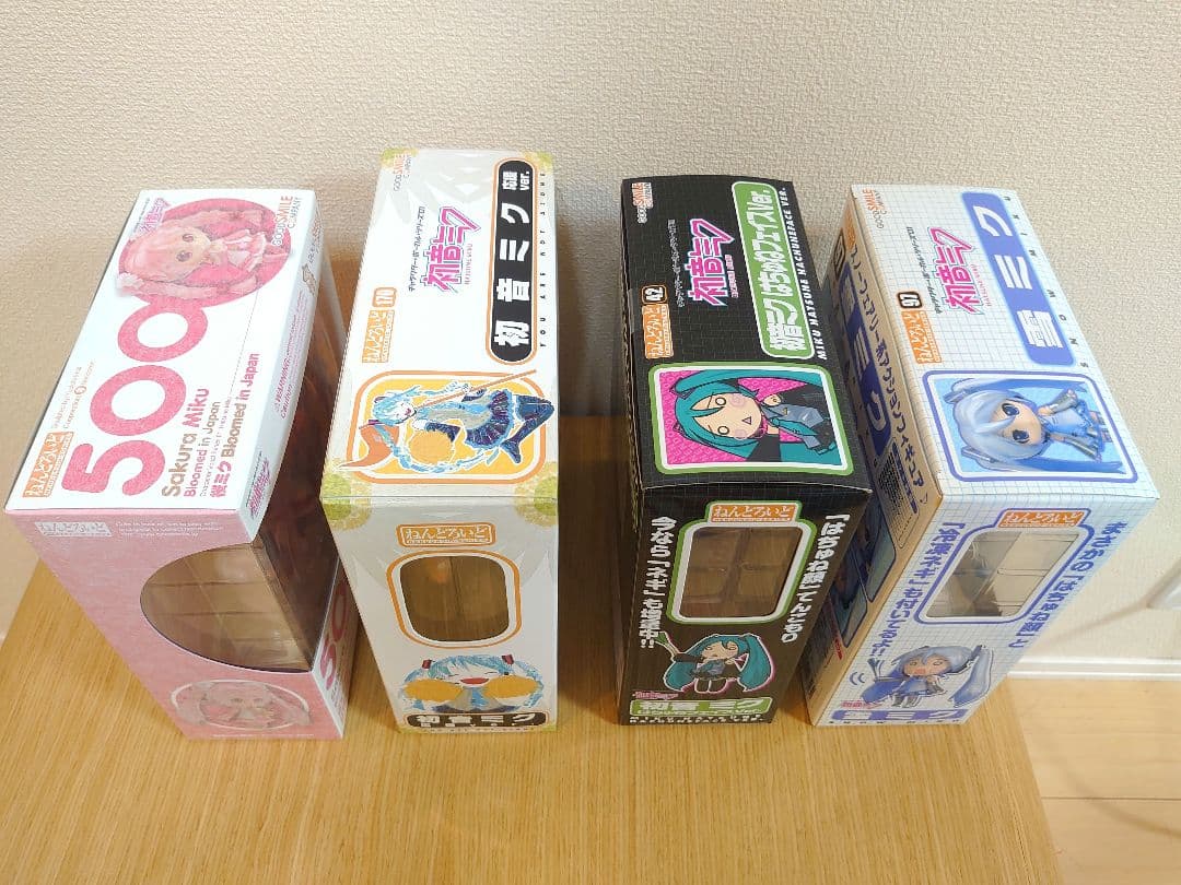 ねんどろいど（雪ミク＆桜ミク＆初音ミク）セット＋交換パーツ