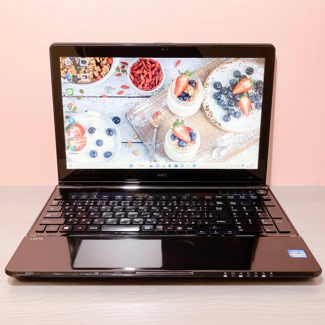 Core i5✨爆速SSD搭載のメモリ8GB✨カメラ付✨設定済 ノート