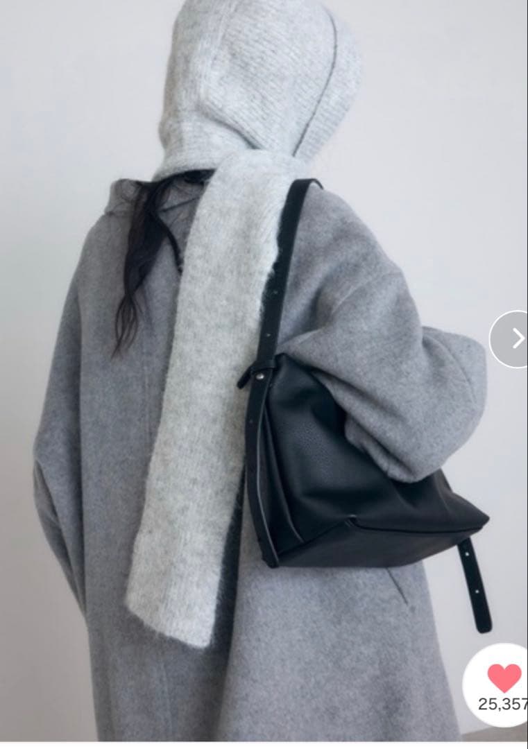 2回使用【soins】　牛革ミニマルショルダーバッグ