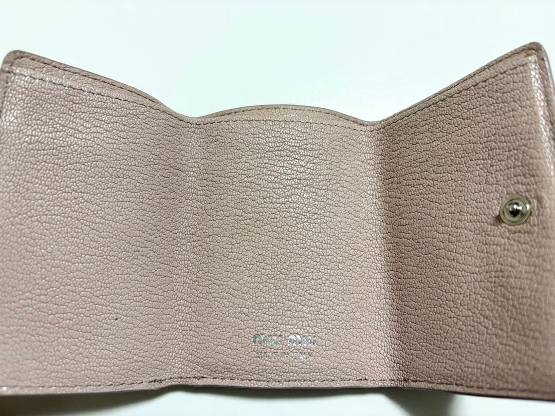 miumiu マドラスパール 三つ折財布