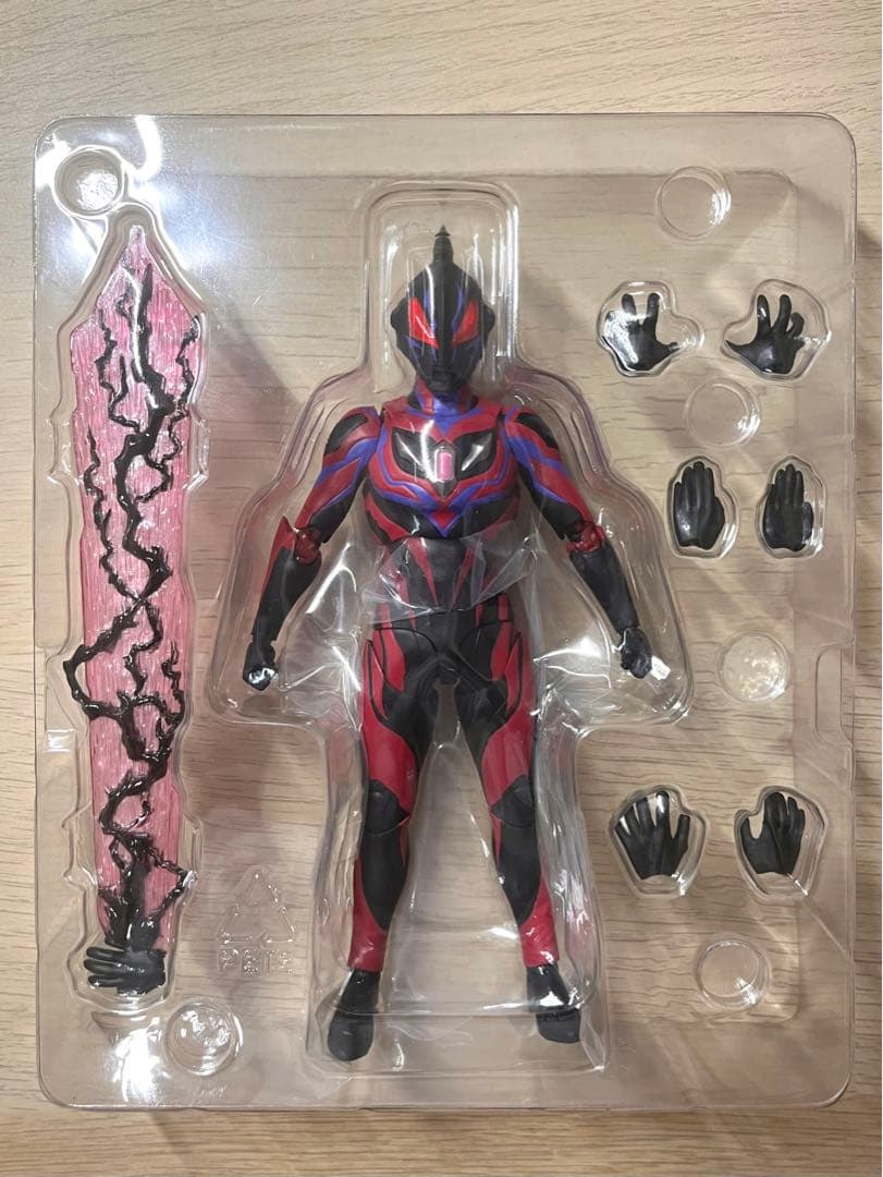 さ*さ様 S.H.Figuarts ウルトラマンジードダークネス