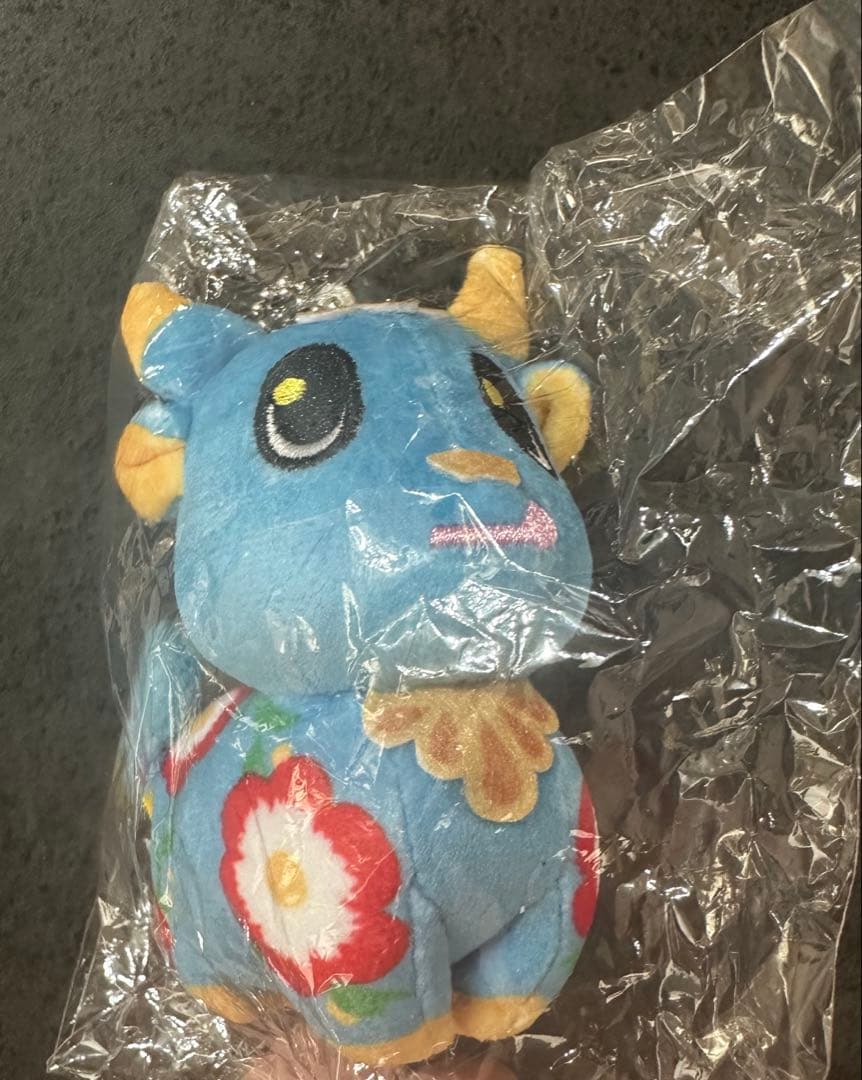 大阪　関西万博　ペルー　ピンバッチ　マグネットピン　ぬいぐるみ　3点セット