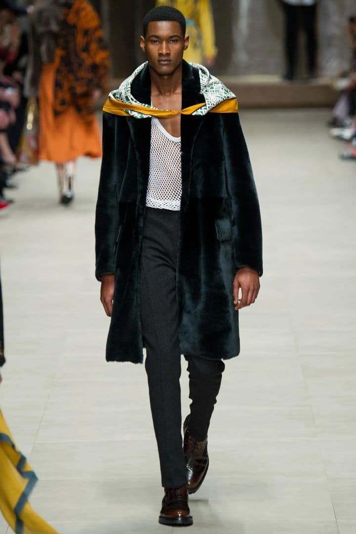 超希少 BURBERRY PRORSUM 14AW ムートンコート 44 レザー - メルカリ