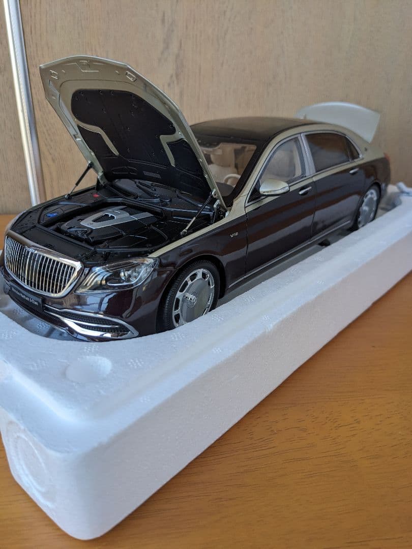 自動車 ALMOST REAL1/18 Mercedes-Maybach S-Class