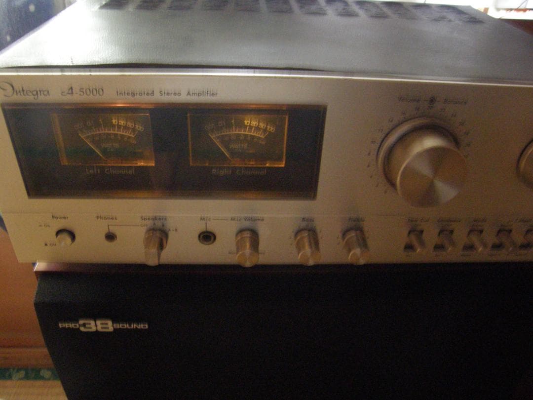 OKKYOアンプリファイヤーCA-5000中古動作品の出品です。