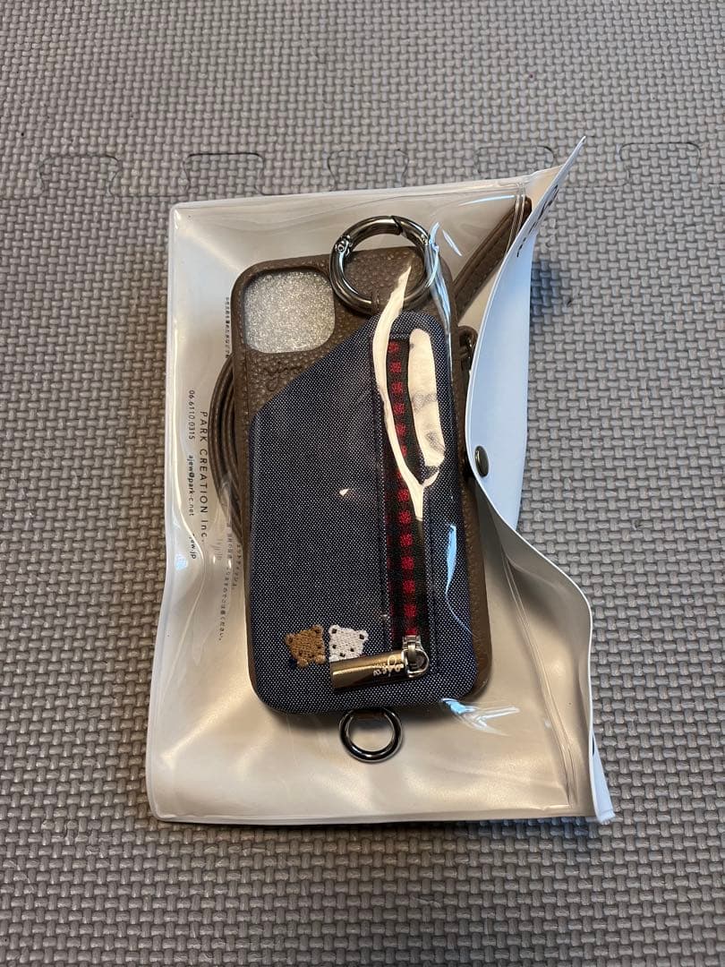 ajew familiar マルチケース 黒 S 新品新品未使用