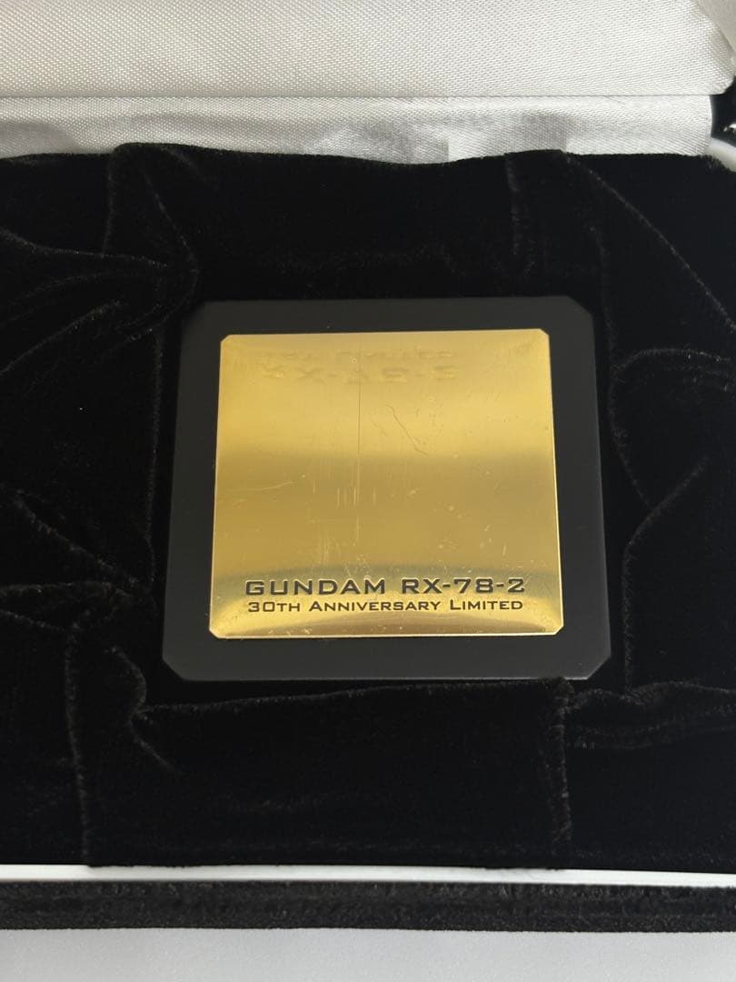 レア】 純金ガンダム セブン 非売品 - メルカリ