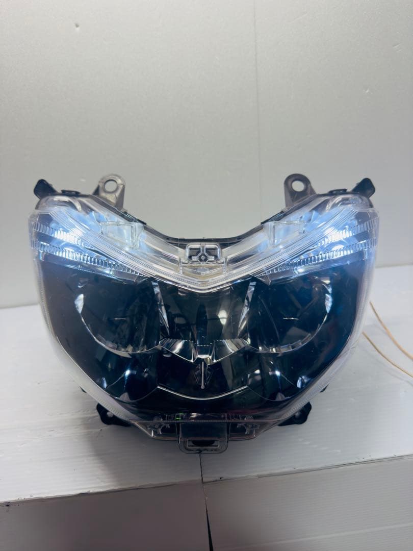 SE86J N-MAX125☆純正LEDヘッドライト☆ - メルカリ