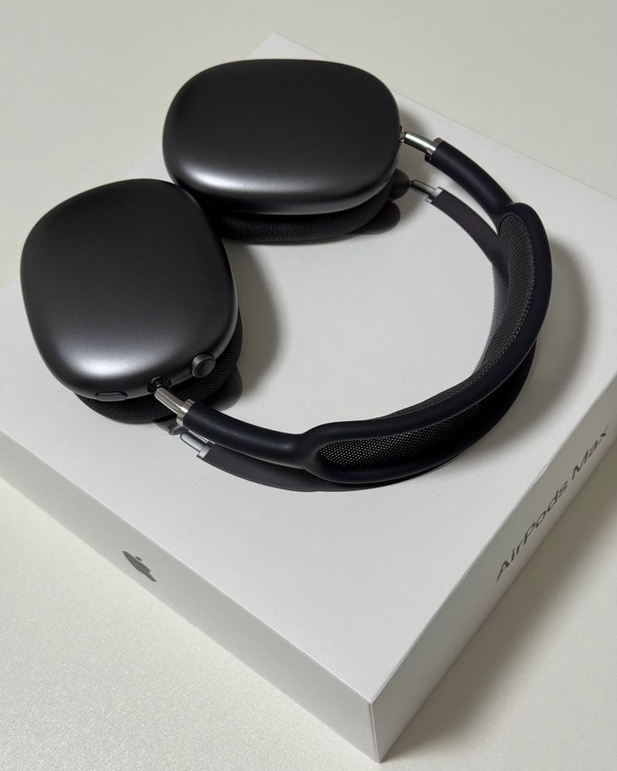 正規品 AirPods Max スペースグレイ 本体 元箱 新品充電器付き - メルカリ