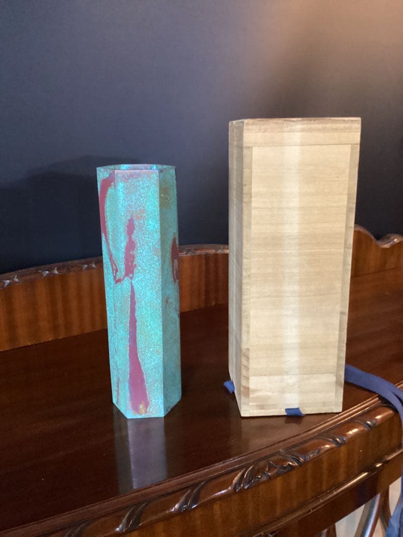 鋳銅 花入 瑞雲文本焼色 六角形 共箱付 一輪挿し - メルカリ