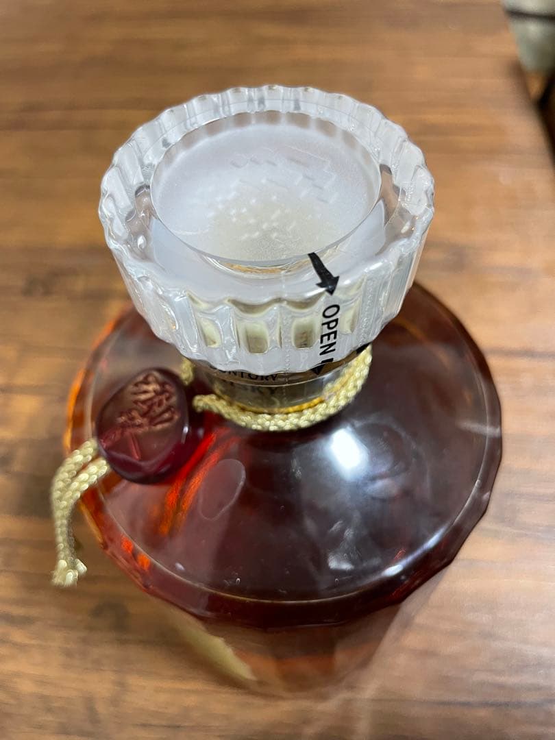 響 サントリー ウィスキー ひびき ゴールドラベル 箱付き 未開封 750ml