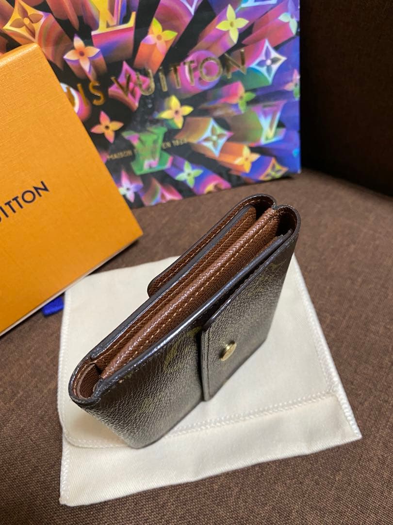 ルイヴィトン ポルトフォイユ エリーズ 折り財布 カード