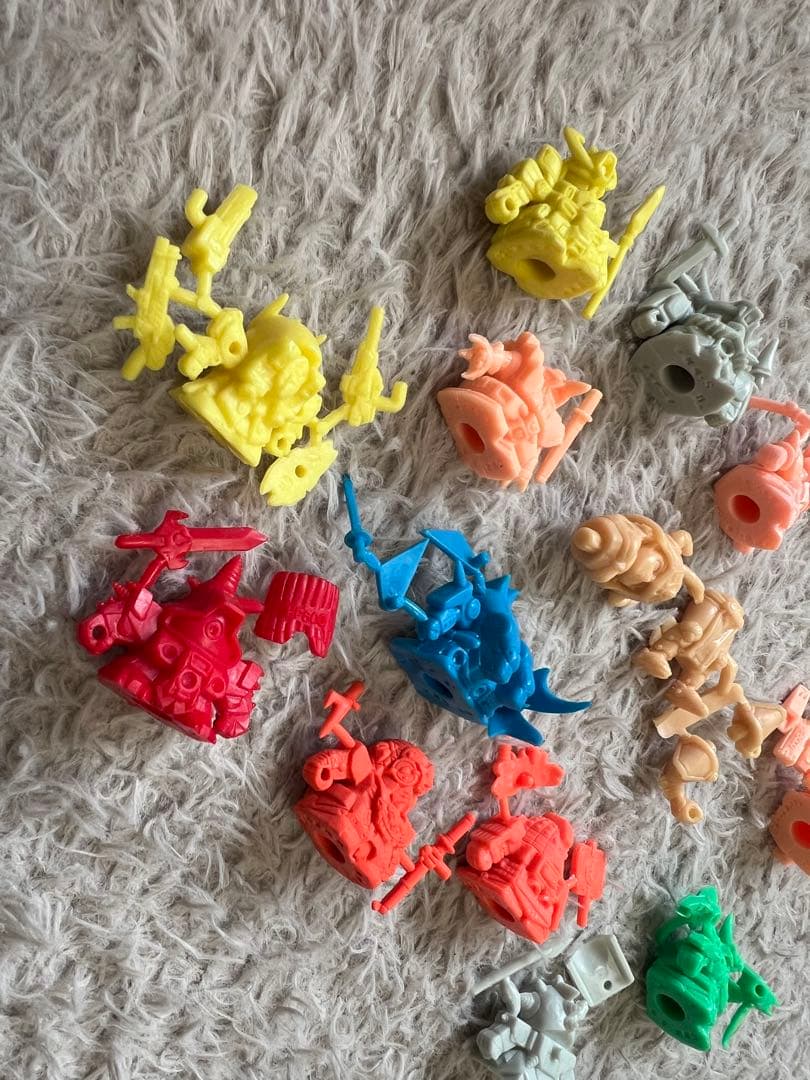 ガンプラ　ガン消し　ロボットプラモデルパーツセット 多色　まとめ売り