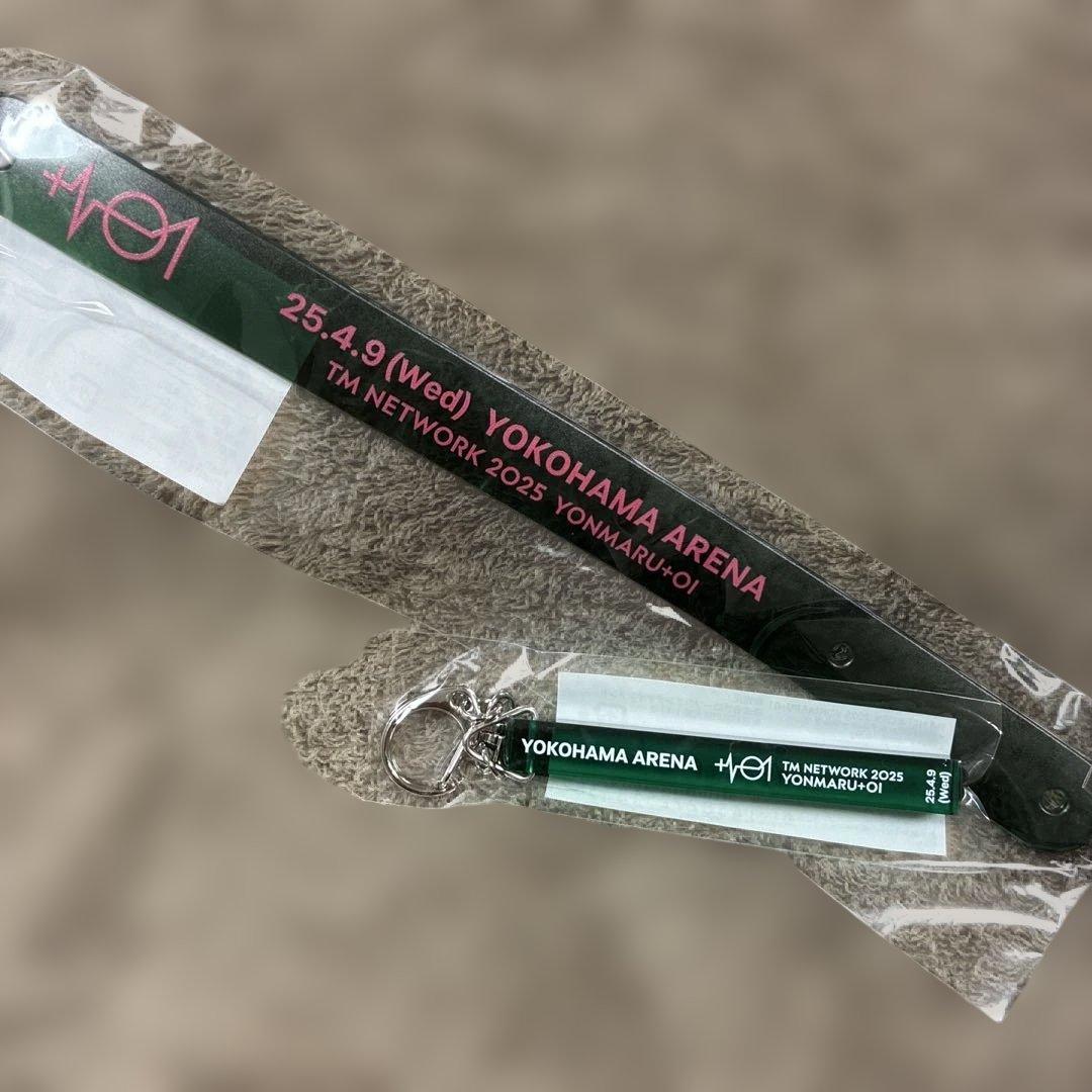 大幅値下げ】4/9 限定TM NETWORK ホテルキーホルダー PVCバンド - メルカリ