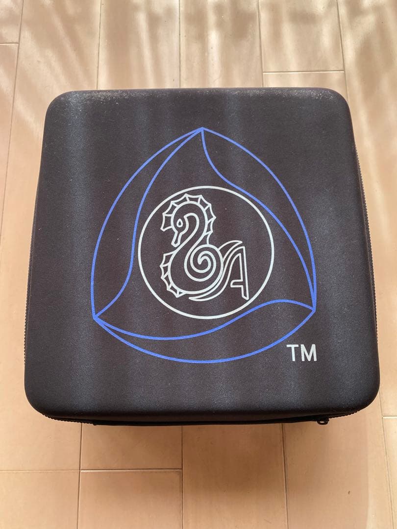 【本日限り値下げ中】【美品】アクアノウテック　キングクーダ　クロノグラフ