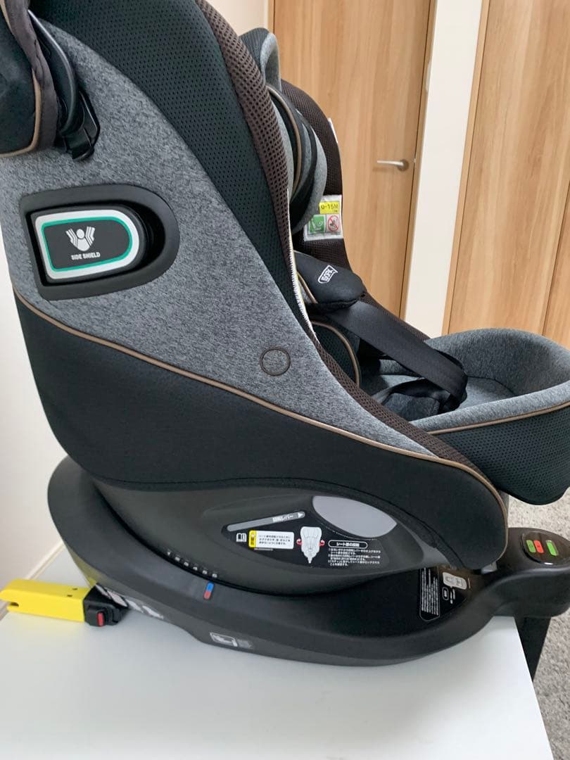 Apricaクルリラ プロテクト チャイルドシート