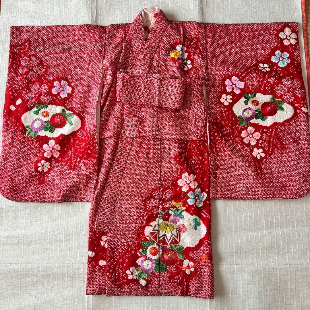 七五三 3歳 総絞り 着物 正絹 被布 三歳 赤 草履 753 金駒刺繍 赤白
