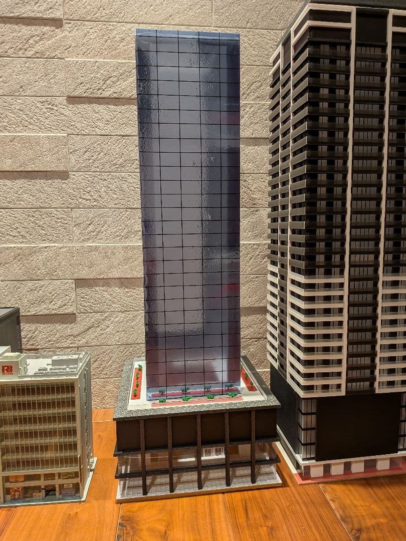 Nゲージ 自作ストラクチャー 高層オフィスビル 熱線反射ガラス風仕様