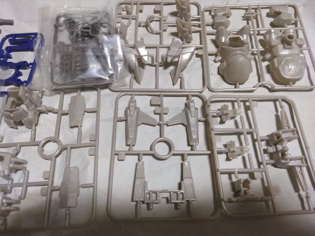 未組立 クロムゼファーツバメバージョン バトルビーダマンゼロ限定福箱