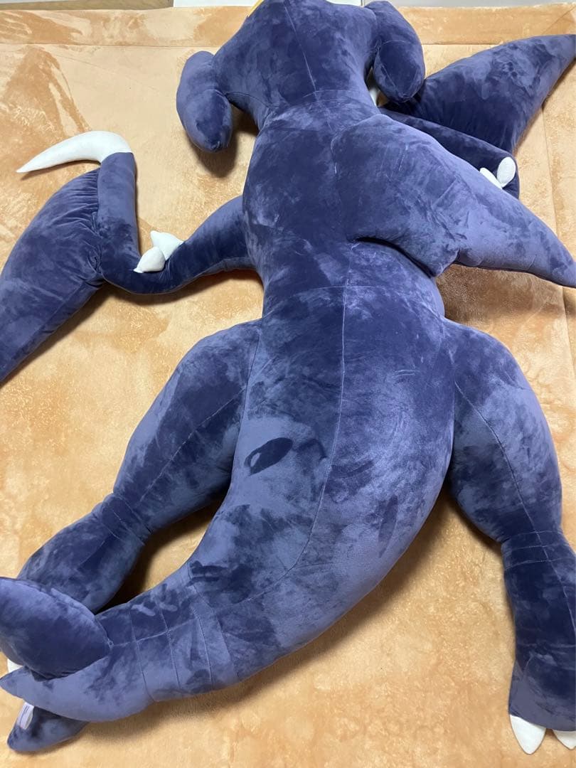 大きなガブリアスクッション プレミアムバンダイ 等身大