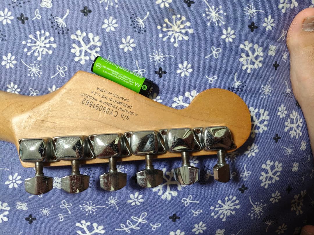 Squier エレキギター 本体 ストラトキャスター Fender