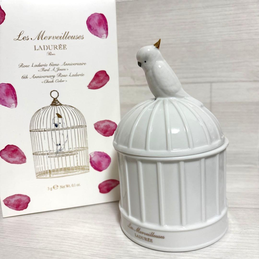 レ　メルヴェイユーズ　ラデュレ　6th アニバーサリー　チークケース