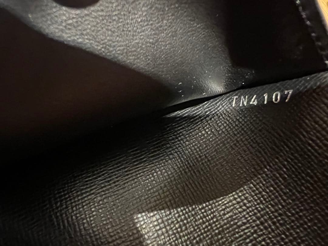 ルイ・ヴィトン（Louis Vuitton） ポルトフォイユツイスト財布