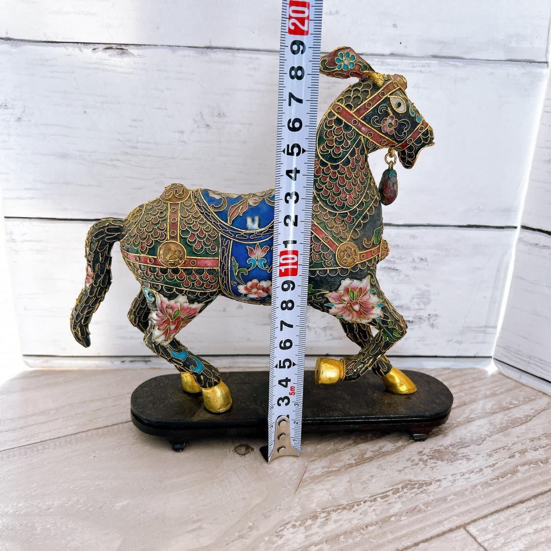 七宝焼 馬の置物 台付き 時代物 中国 繊細 首元装飾