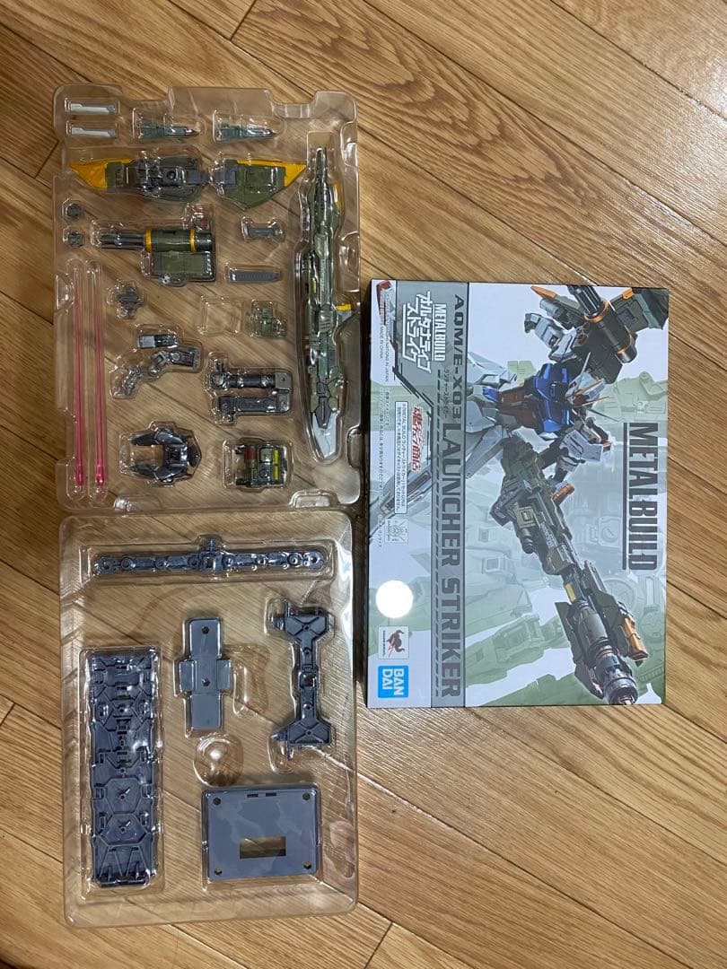 メタルビルドストライク　4セット