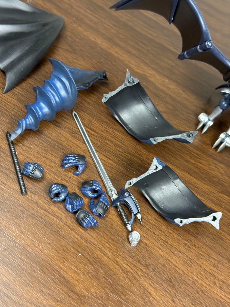 S.H.Figuarts 仮面ライダー ダークウィング