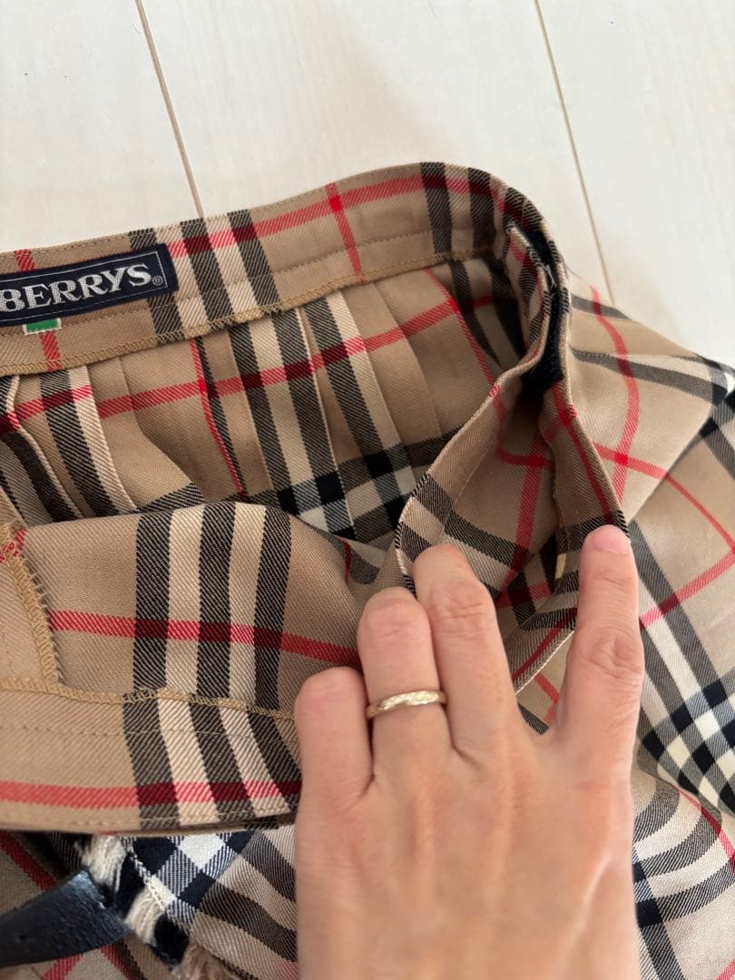 BURBERRY バーバリー 巻きスカート プリーツ膝下
