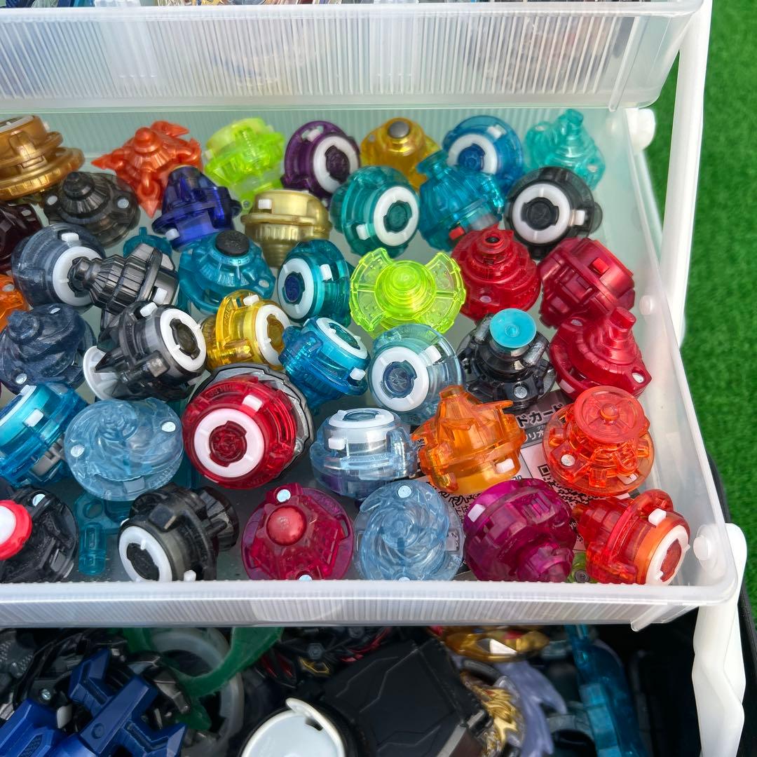ベイブレード 多数 プラスチックケース付き