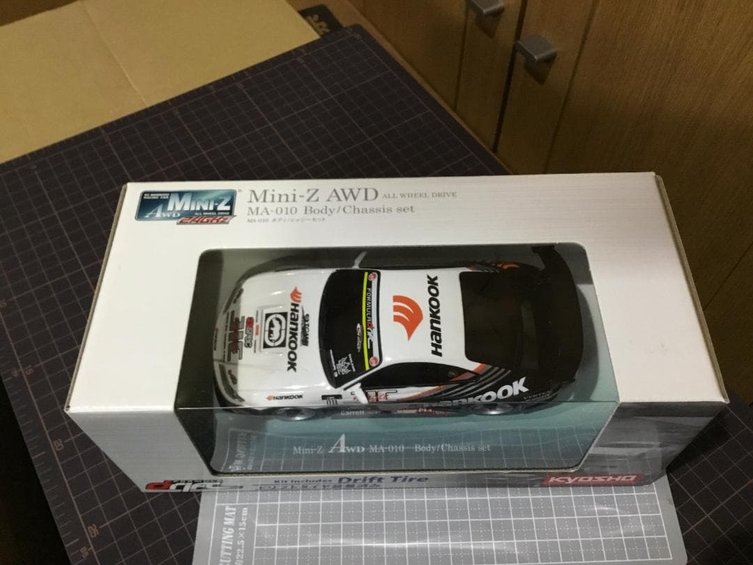 ミニッツ フォーミュラⅮ Silvia S15ボディ・シャシーセット （新品