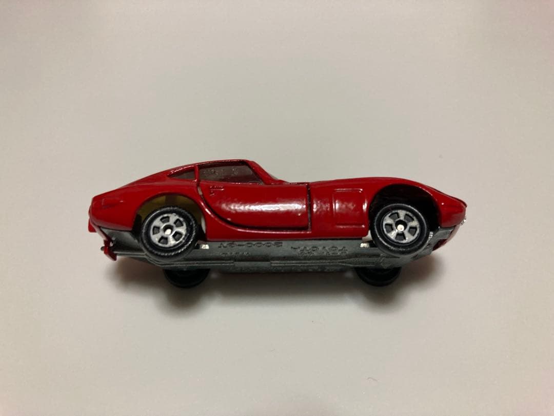 トミカ 黒箱 日本製 トヨタ 2000GT 1Aホイール 赤