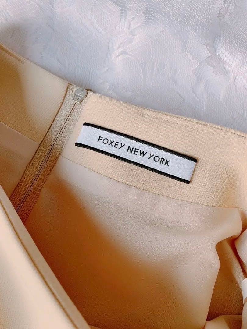 FOXEY フォクシー　フレアスカート　ベージュ