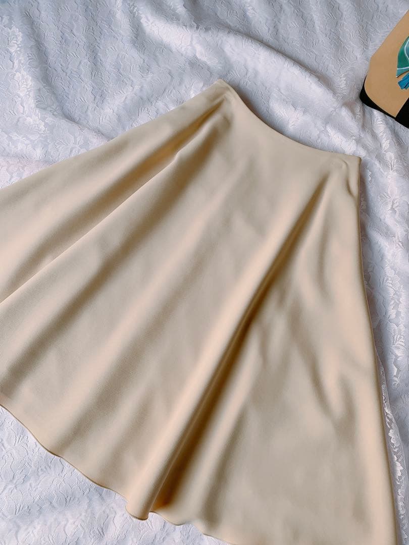 FOXEY フォクシー　フレアスカート　ベージュ