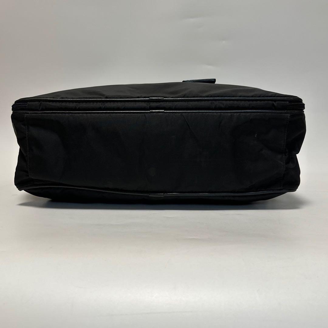 u26【極美品】近年モデル　プラダ　三角ロゴ　ブラック　2wayショルダー.