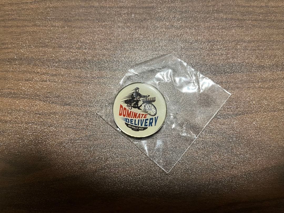 ドミノピザ dominospizza rarry 1000店舗記念 ピンバッジ - メルカリ