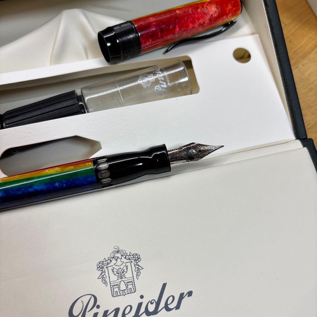 Pineider レインボー万年筆 F