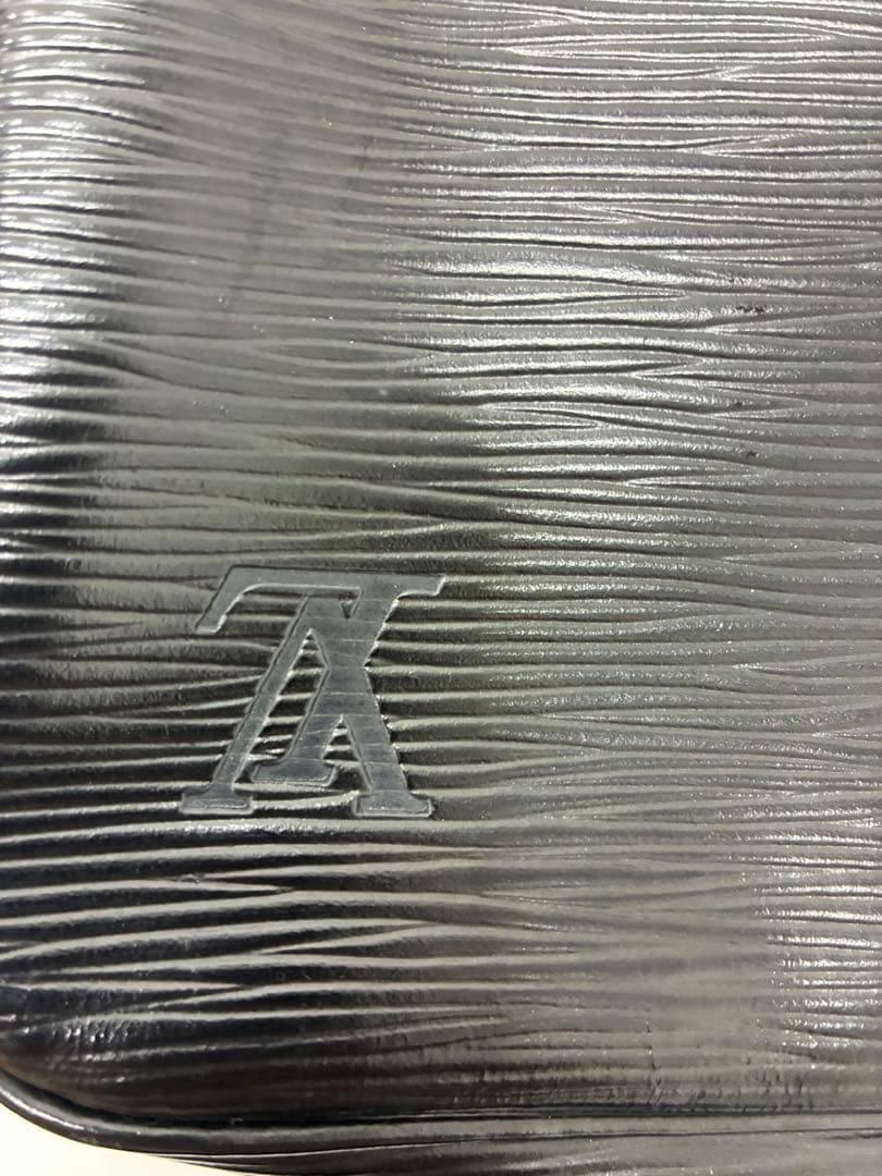 新年特別値下げ　LVルイヴィトン エピセルヴィエットフェルモワール M40321