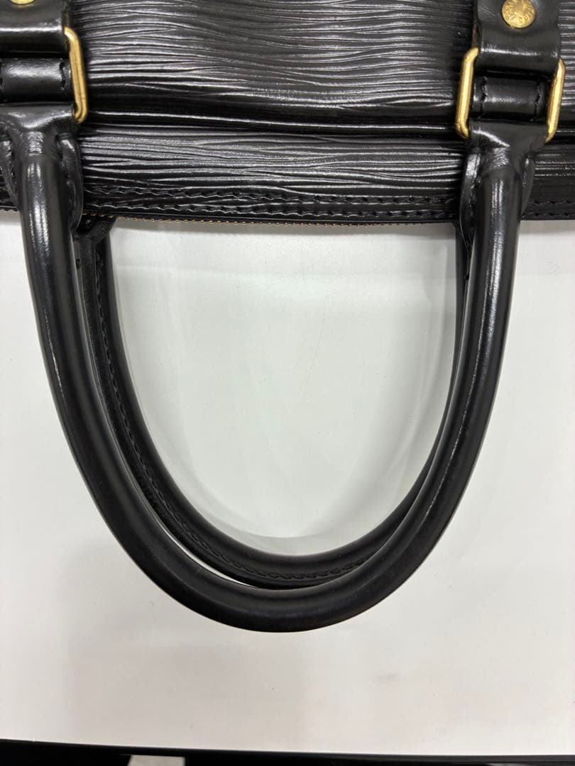 新年特別値下げ　LVルイヴィトン エピセルヴィエットフェルモワール M40321