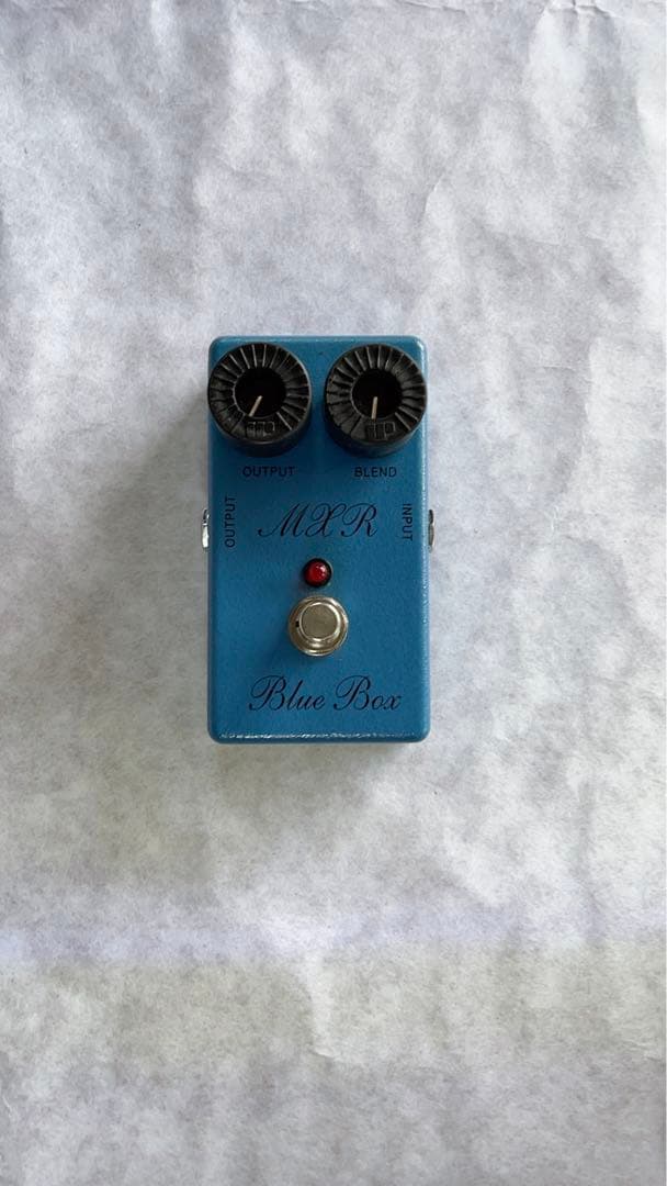 MXR Blue Box オクターブファズ スクリプトロゴ