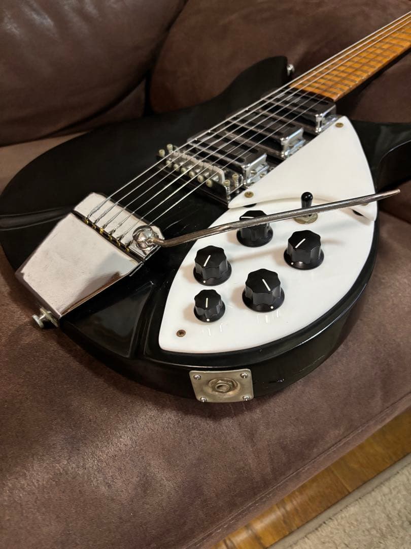 Rickenbacker 325タイプ トレモロアーム