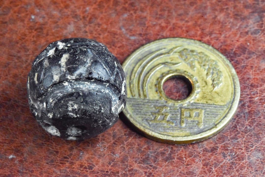 10世紀頃 アフガニスタン出土 黒いイスラムビーズ 10世紀頃