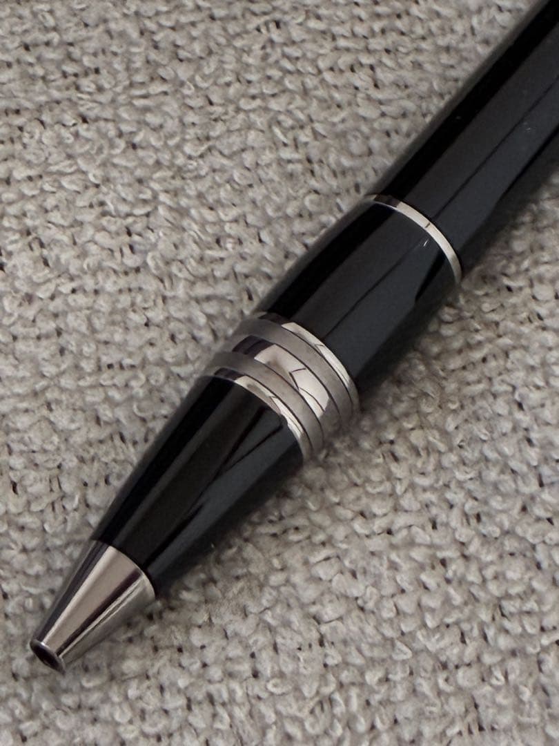 ◾️モンブラン◾️スターウォーカー ボールペン◾️化粧箱、サービスガイド付属◾️筆記良好